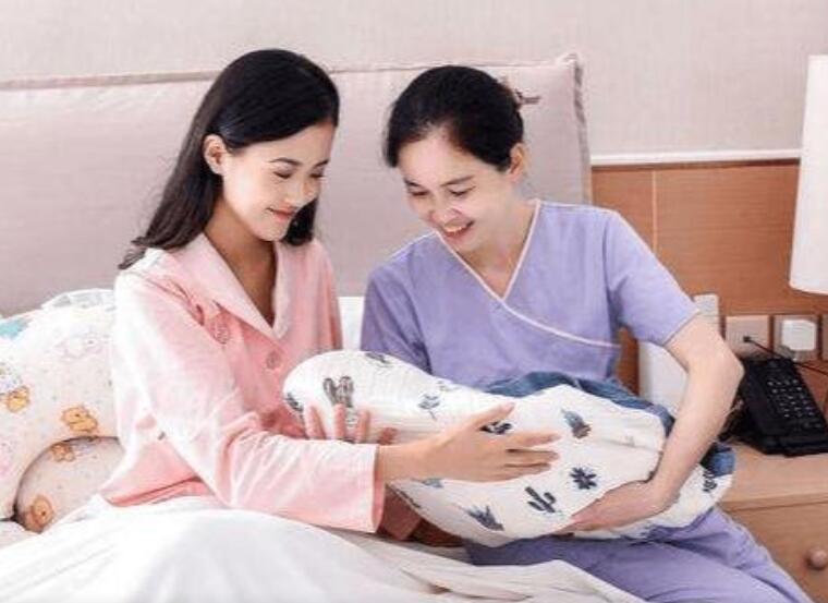 郑州高新区专业育婴师价格多少一佳佳爱家爱家政提供金牌育婴师 